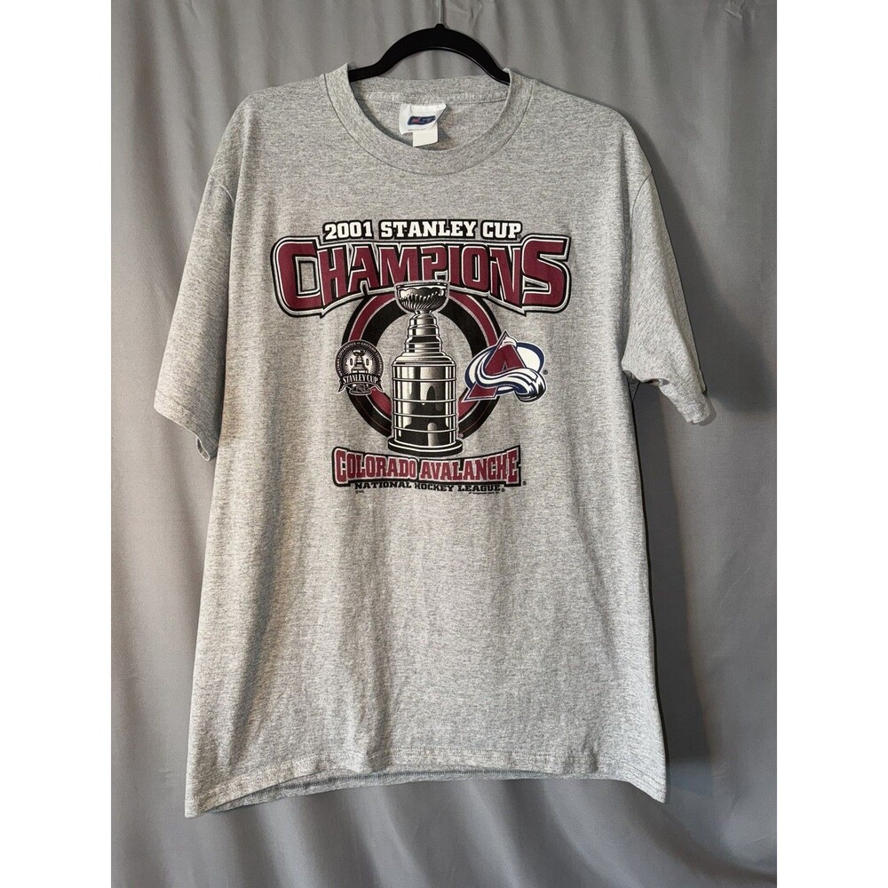 Vintage Y2K 2001 Stanley Cup Champions Colorado Avalanche Hockey T-Shirt Size L